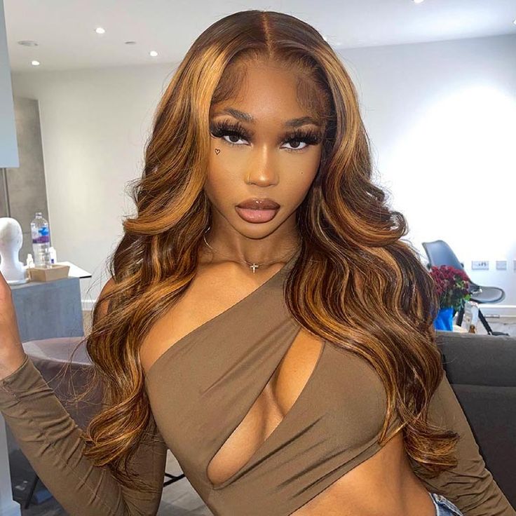 3 Paquets de Tissage + Closure Highlight Body Wave
